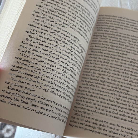 NOVEL A Widow for One Year by John Irving  NEW
New York time best seller - Picture 5 of 7